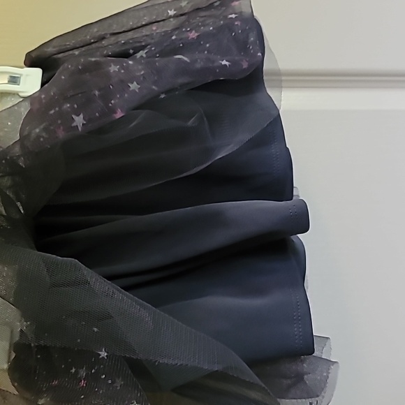 STAR WARS 2T Skirt with stars on it 😍😍 - Picture 2 of 4